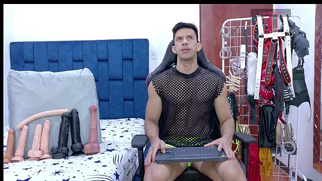 JoseRumbero26 online show from May 28, 2026, 12:00 pm