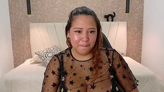 Snapshot of I_am_yours- chatting on September 19, 2025, 11:36 am I am yours- online show from September 19, 2025, 11:36 am