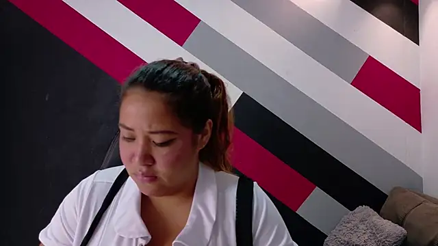 Snapshot of I_am_yours- chatting on October 19, 2025, 11:46 am I am yours- online show from October 19, 2025, 11:46 am