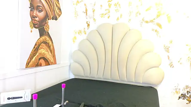 bonieklent online show from November 18, 2025, 3:43 am