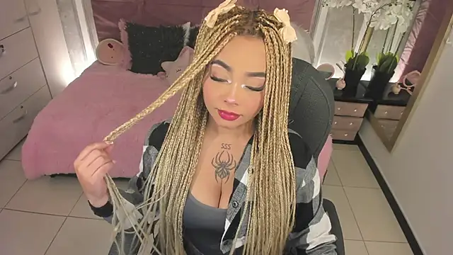 conny  curly online show from September 26, 2025, 1:07 pm