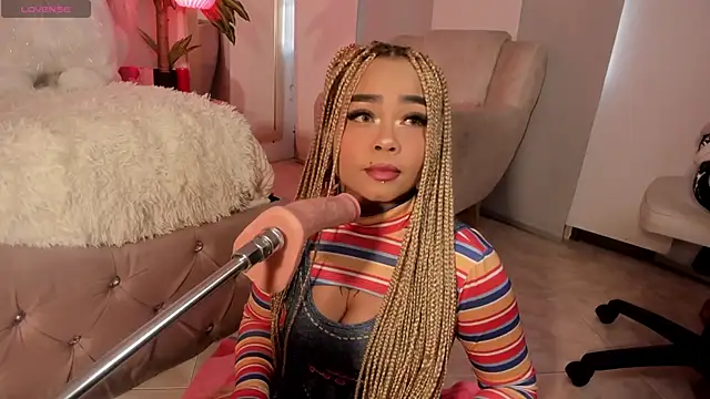 Snapshot of conny__curly chatting on February 19, 2025, 1:39 pm conny curly online show from February 19, 2025, 1:39 pm