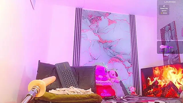 Snapshot of _ChanellR_ chatting on September 29, 2025, 7:30 pm  ChanellR  online show from September 29, 2025, 7:30 pm