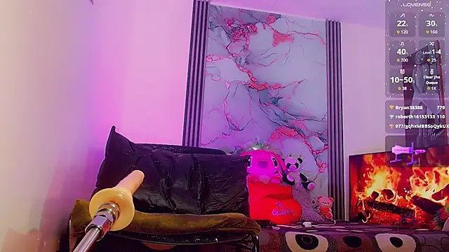 Snapshot of _ChanellR_ chatting on October 7, 2025, 11:00 am  ChanellR  online show from October 7, 2025, 11:00 am