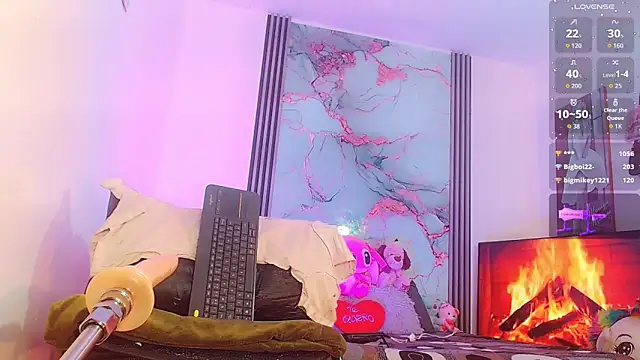 Snapshot of _ChanellR_ chatting on October 2, 2025, 11:13 am  ChanellR  online show from October 2, 2025, 11:13 am