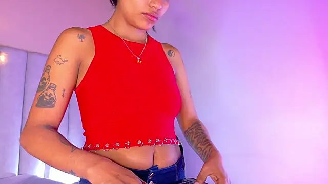 Snapshot of rachellmartinez chatting on October 8, 2025, 11:45 am rachellmartinez online show from October 8, 2025, 11:45 am