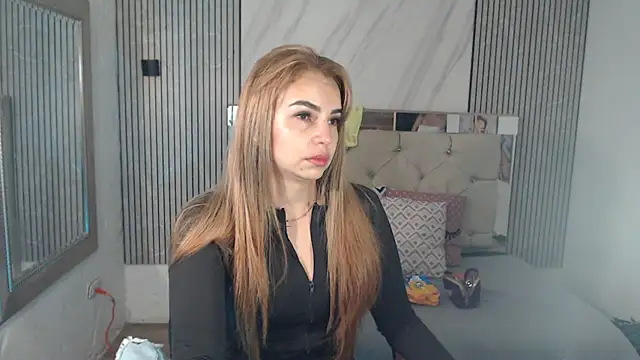 ashley  tylor online show from September 23, 2025, 11:01 pm