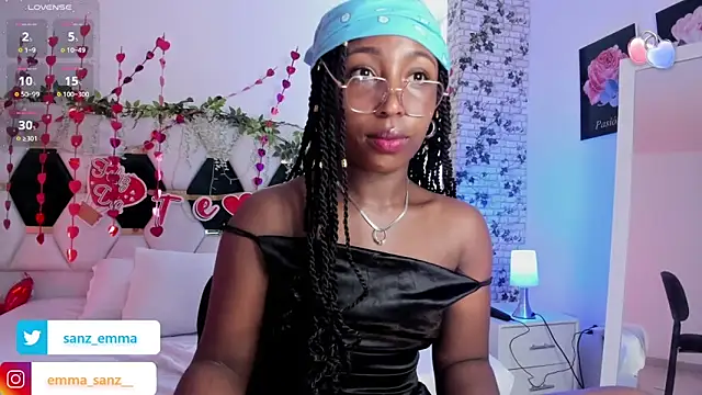 EmmaSanzz  online show from February 13, 2025, 2:31 pm