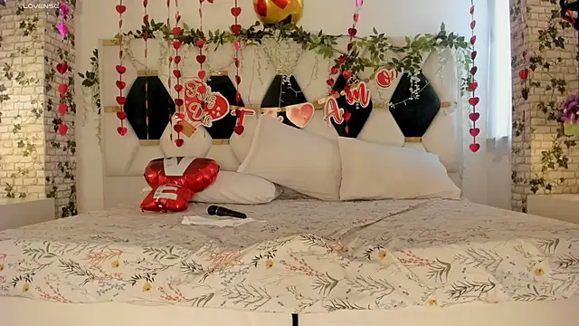EmmaSanzz  online show from February 21, 2025, 2:38 pm