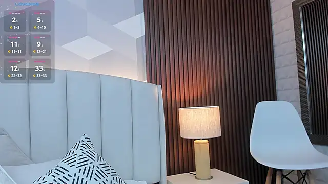 Snapshot of Julietasantos__ chatting on February 12, 2026, 6:29 pm Julietasantos online show from February 12, 2026, 6:29 pm