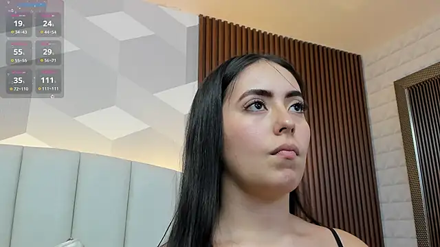 Julietasantos   online show from September 25, 2025, 6:25 pm