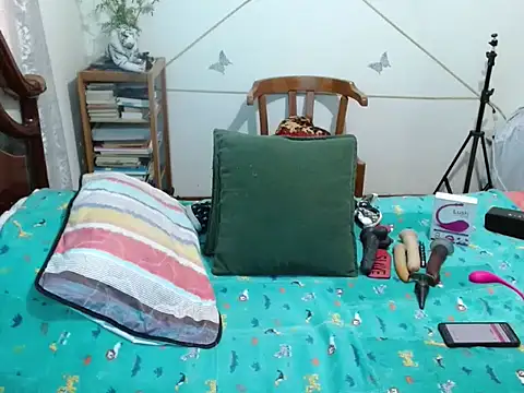 Snapshot of _Keyla_rosse chatting on October 28, 2025, 11:53 am  Keyla rosse online show from October 28, 2025, 11:53 am