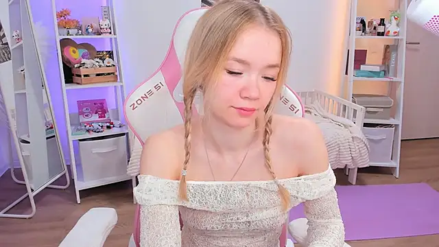 Lily Young online show from January 21, 2025, 3:37 am