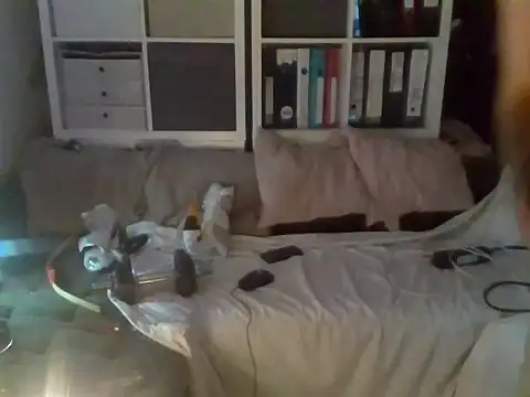 Snapshot of Fuckbuddy36 chatting on October 17, 2025, 8:32 pm Fuckbuddy36 online show from October 17, 2025, 8:32 pm