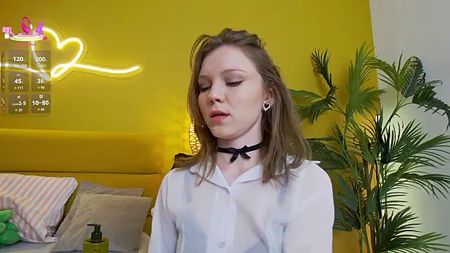 Snapshot of lessysweety chatting on February 10, 2026, 2:54 am lessysweety online show from February 10, 2026, 2:54 am