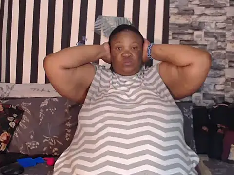 Snapshot of BigHotMatureXx chatting on September 18, 2025, 9:12 am BigHotMatureXx online show from September 18, 2025, 9:12 am