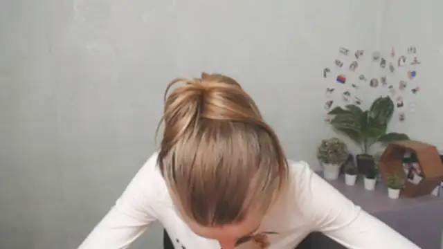 AliceFlirtt  online show from December 15, 2025, 12:55 pm