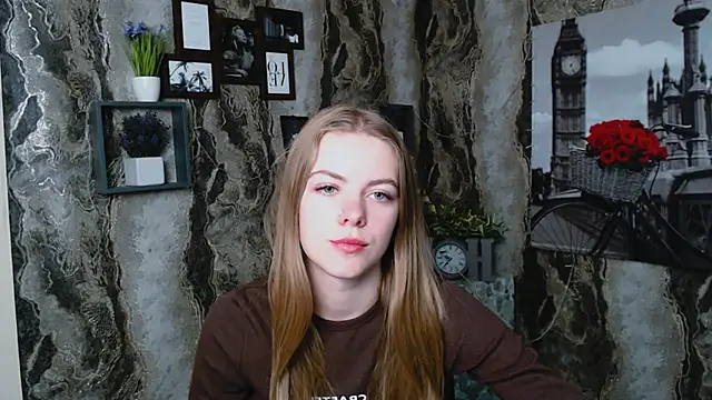 AliceFlirtt  online show from September 22, 2025, 9:59 am