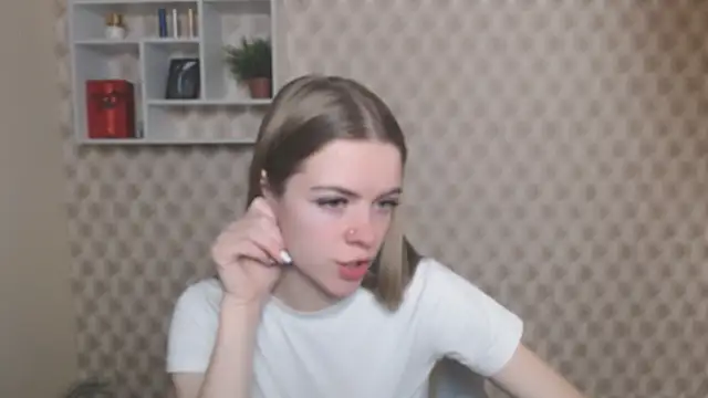 AliceFlirtt  online show from January 6, 2026, 10:52 am