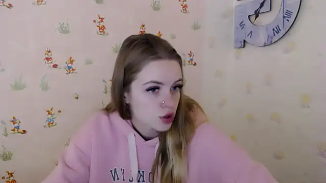 AliceFlirtt  online show from February 14, 2025, 11:31 am