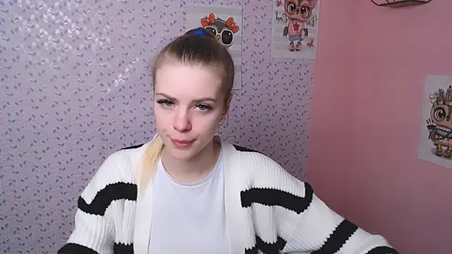 AliceFlirtt  online show from January 21, 2025, 12:50 pm