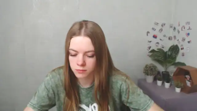 AliceFlirtt  online show from December 22, 2025, 10:15 am