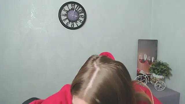 AliceFlirtt  online show from February 19, 2025, 2:22 pm