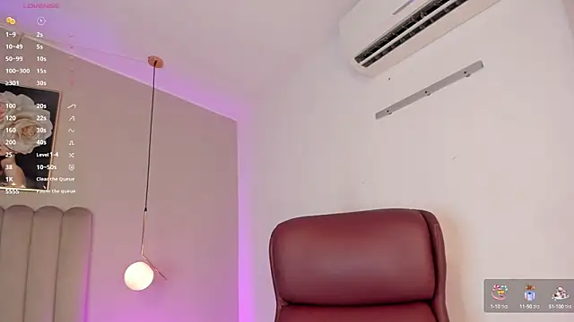 Snapshot of Emma_Thompsson chatting on September 23, 2025, 1:56 am Emma Thompsson online show from September 23, 2025, 1:56 am