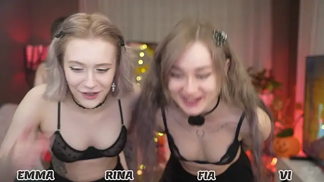 your favoritegirls online show from October 25, 2025, 3:06 am