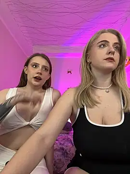 your favoritegirls online show from February 24, 2025, 4:36 pm