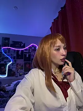 Snapshot of Dooubletroublee chatting on December 18, 2025, 10:35 pm Dooubletroublee online show from December 18, 2025, 10:35 pm