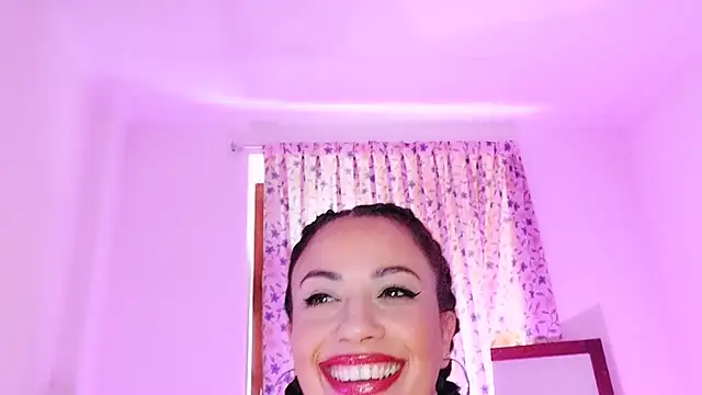 Latina hot2024 online show from January 22, 2025, 1:42 pm