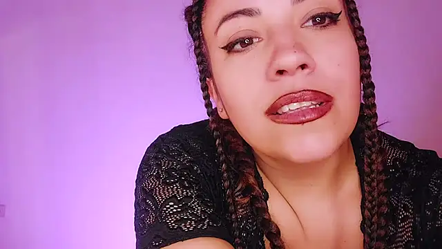 Latina hot2024 online show from March 1, 2025, 12:39 am
