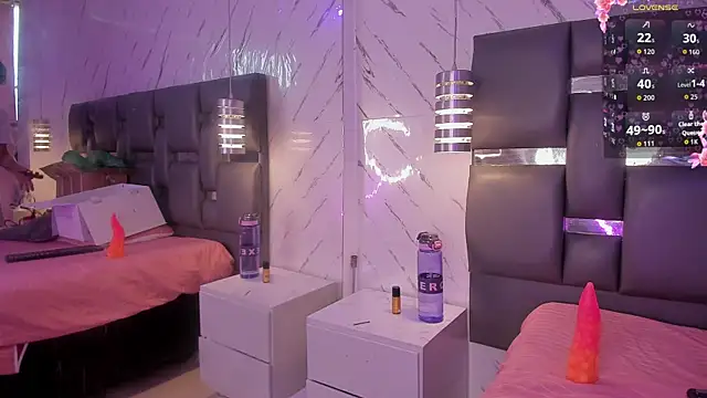 PittAndLunaa online show from April 10, 2026, 12:45 pm