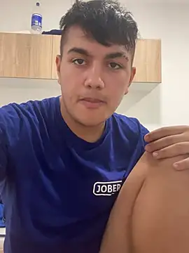 lacikaboyy online show from December 10, 2024, 3:12 pm