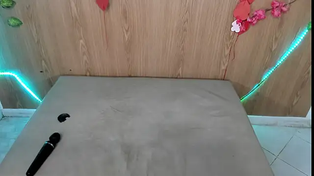 Snapshot of jenelotizz06 chatting on October 15, 2025, 12:53 am jenelotizz06 online show from October 15, 2025, 12:53 am