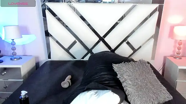 AnyyJones online show from March 8, 2025, 3:28 am