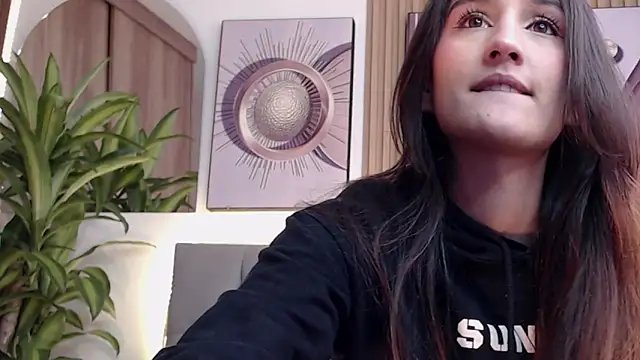 Brinna se online show from December 2, 2024, 4:04 pm