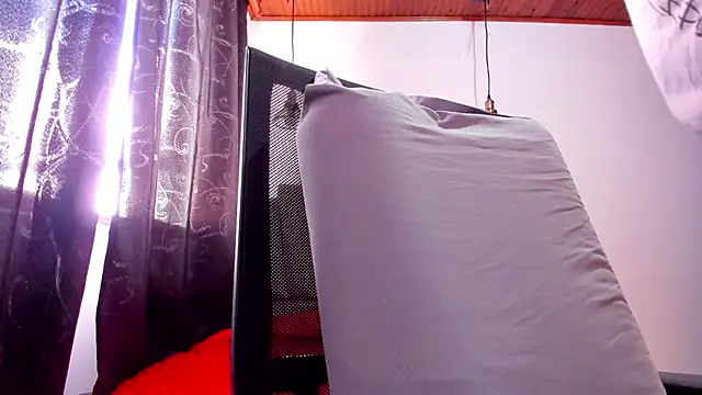 Snapshot of samantha__wilson chatting on October 1, 2025, 1:48 pm samantha wilson online show from October 1, 2025, 1:48 pm