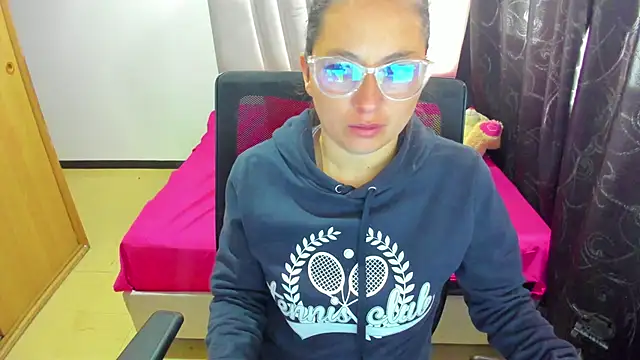 Snapshot of samantha__wilson chatting on October 31, 2025, 1:52 pm samantha wilson online show from October 31, 2025, 1:52 pm