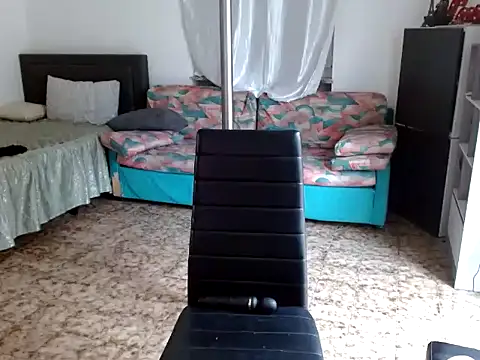 Snapshot of danasantoreal chatting on October 31, 2025, 8:33 am danasantoreal online show from October 31, 2025, 8:33 am