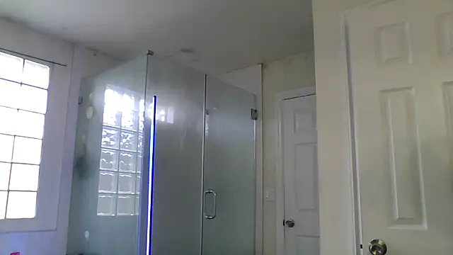 Snapshot of El_Gizmo chatting on February 9, 2026, 5:55 pm El Gizmo online show from February 9, 2026, 5:55 pm