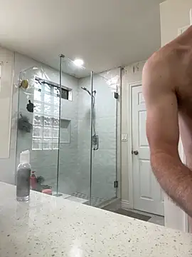 Snapshot of El_Gizmo chatting on November 17, 2025, 6:23 pm El Gizmo online show from November 17, 2025, 6:23 pm