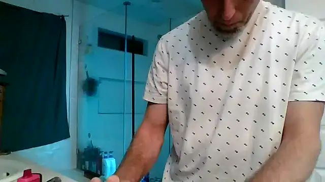 Snapshot of El_Gizmo chatting on February 14, 2026, 11:21 am El Gizmo online show from February 14, 2026, 11:21 am