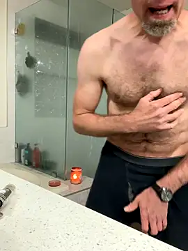 Snapshot of El_Gizmo chatting on November 18, 2025, 9:45 am El Gizmo online show from November 18, 2025, 9:45 am