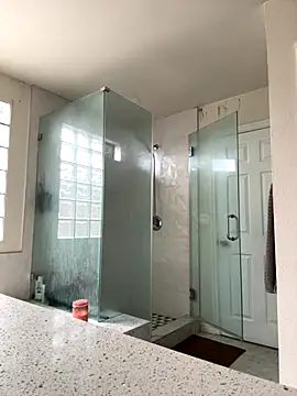 Snapshot of El_Gizmo chatting on September 28, 2025, 4:36 pm El Gizmo online show from September 28, 2025, 4:36 pm