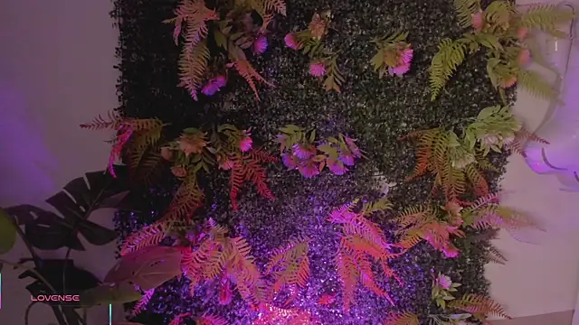 Snapshot of hanna_lee02 chatting on October 30, 2025, 12:47 pm hanna lee02 online show from October 30, 2025, 12:47 pm