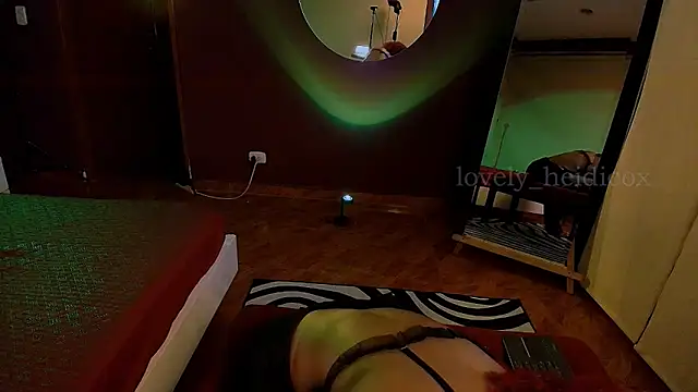 HeidiCox online show from December 4, 2025, 1:26 am