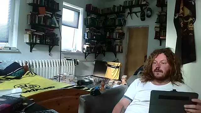 Snapshot of sunr1sa chatting on September 20, 2025, 5:45 am sunr1sa online show from September 20, 2025, 5:45 am