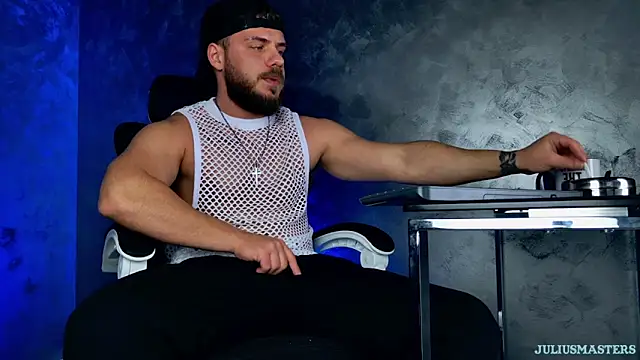 Snapshot of juliusmasters chatting on February 1, 2026, 9:57 pm juliusmasters online show from February 1, 2026, 9:57 pm